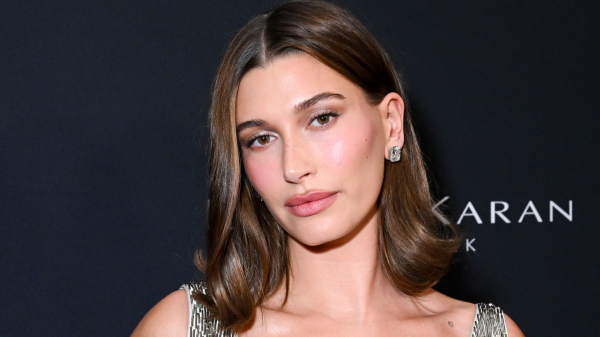 Hailey Bieber’s Cashmere Taupe Nails Are the Mani Equivalent of Your Favorite Sweater—See the Photos