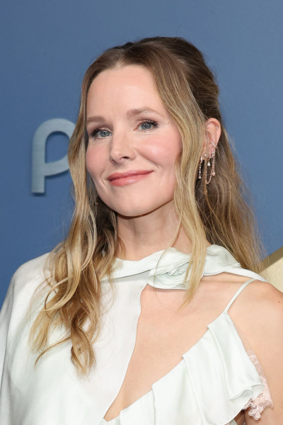 Kristen Bell wearing a ruffled dress
